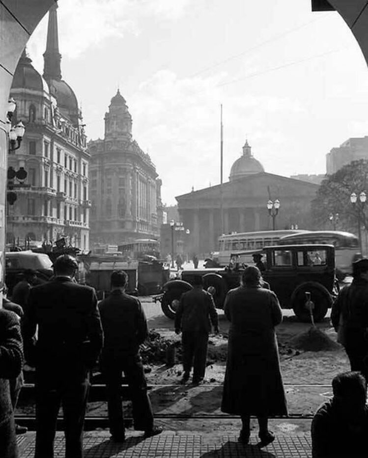 OldArg1810's tweet photo. Buenos Aires retratada por el fotógrafo alemán Sigwart Blum en 1937. 1/4 https://t.co/L1YCEmc2Kl