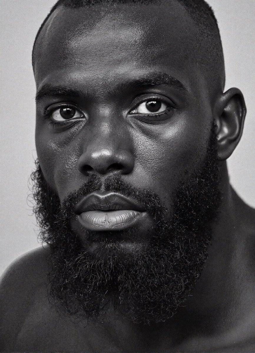 SubAiArt's tweet photo. Unfiltered. Unapologetic. Unshaken.
Raw presence in every pixel.
#BlackAndWhite #PortraitPower #MelaninInFocus #BoldBeauty https://t.co/2YG4kpGPEd