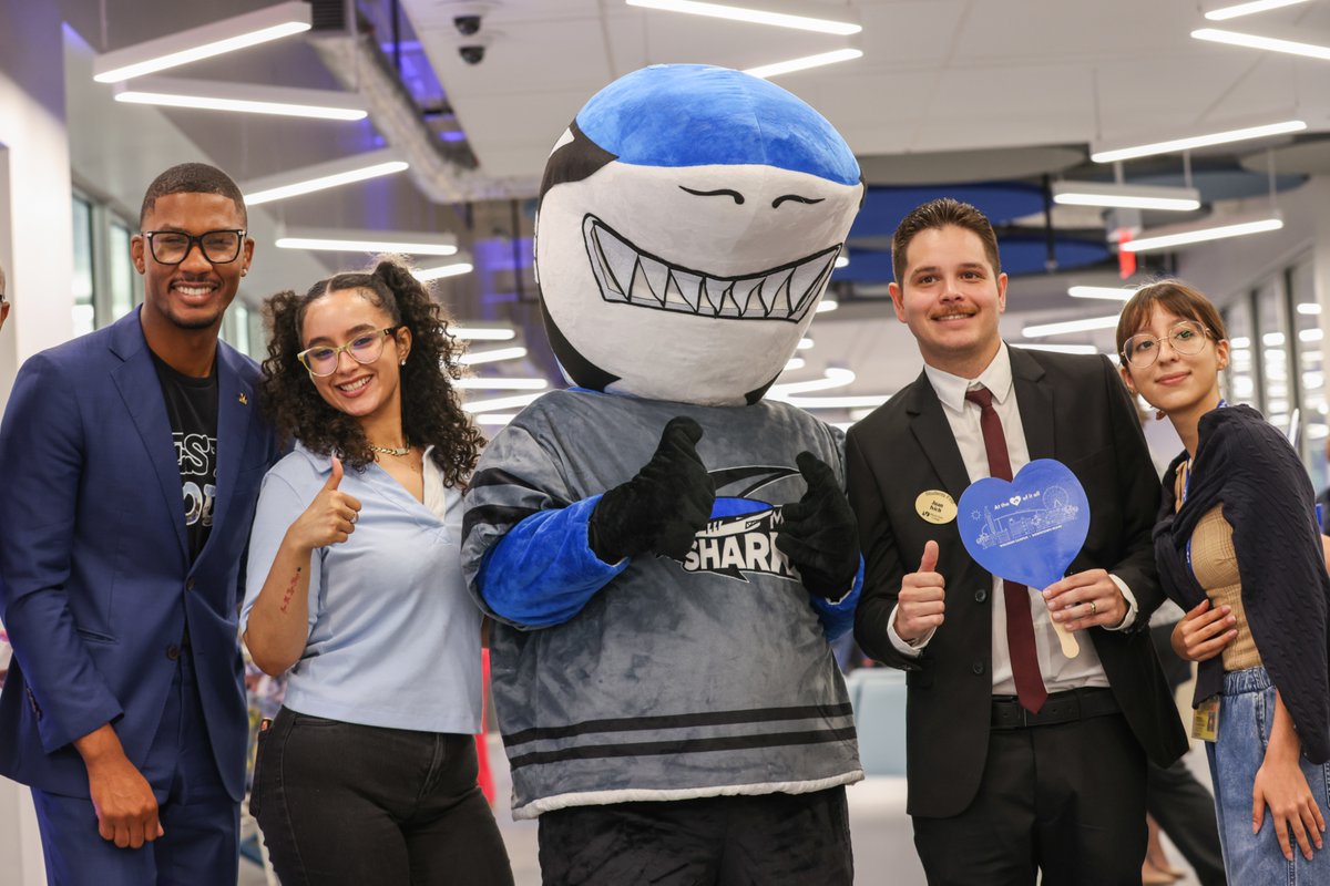 mdcpresident's tweet photo. Proud to announce the opening of our new Student Services space at @mdcollege's Wolfson Campus. This one-stop hub for registration, financial aid &amp; advisement is designed to put students first and deliver a seamless student experience at MDC.
#BeMDC #MDCProud https://t.co/SOOD4bV5Wv