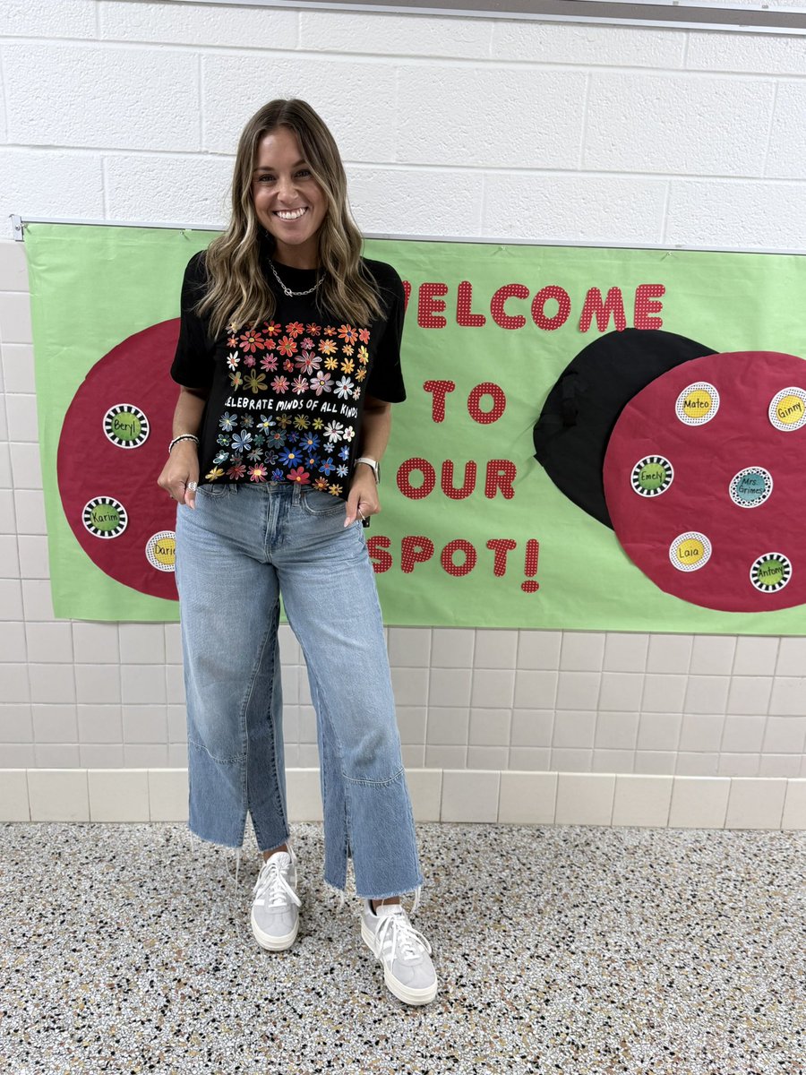 MissElizabethB tweet media