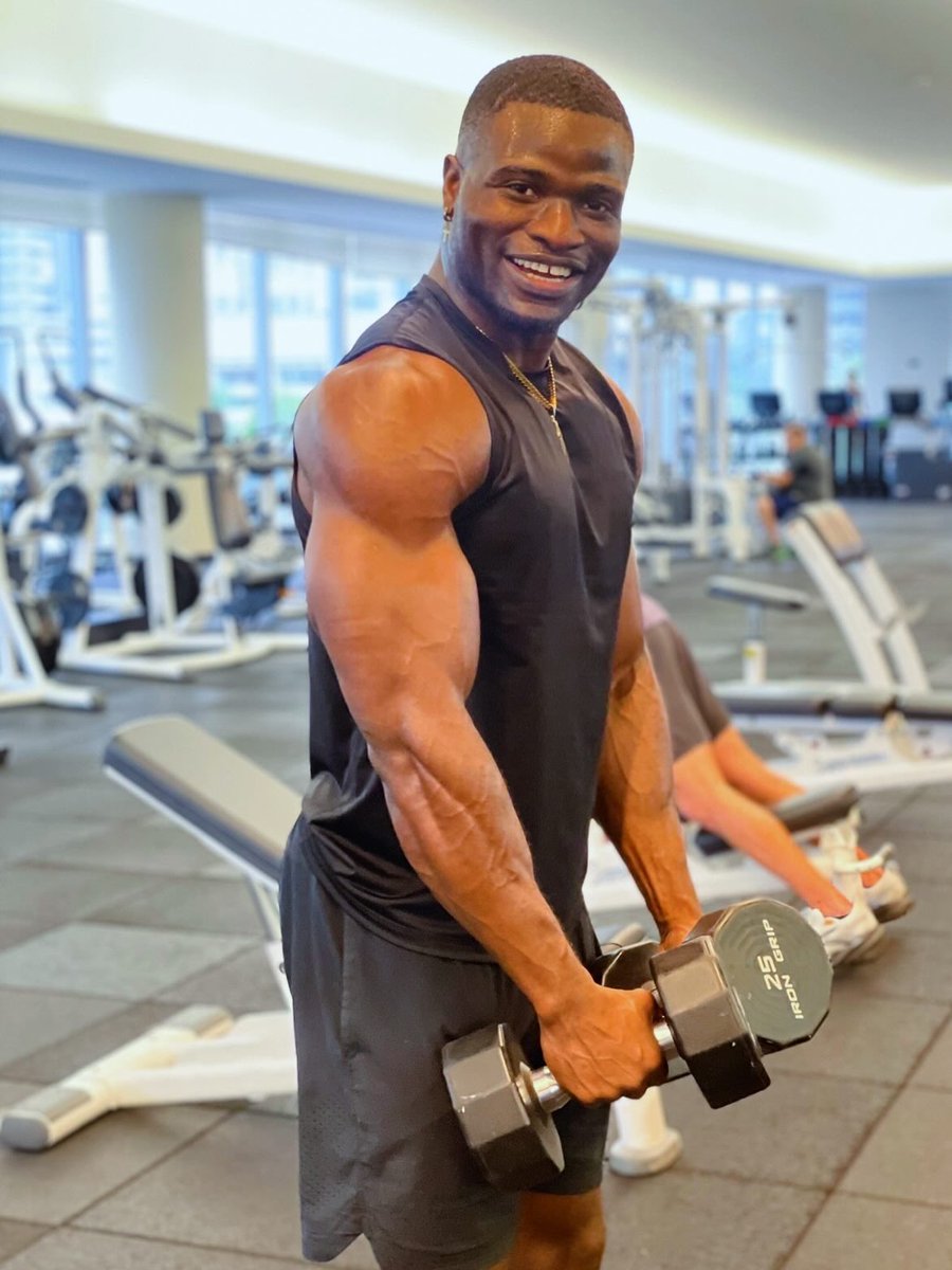 Jwaller5's tweet photo. Embrace the struggles 🦍 https://t.co/xpMun8jdmH