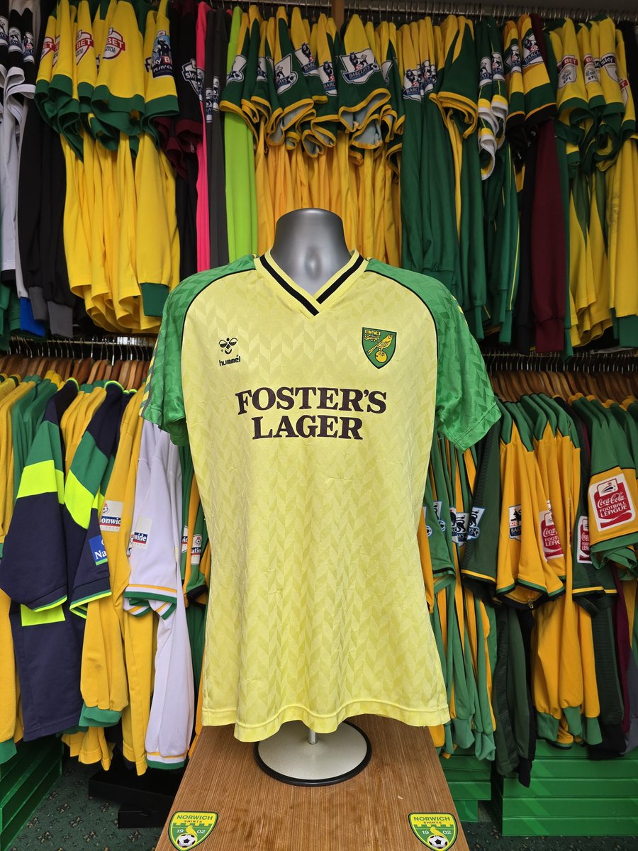 NorwichShirts🔰⚽🐤Billy tweet media