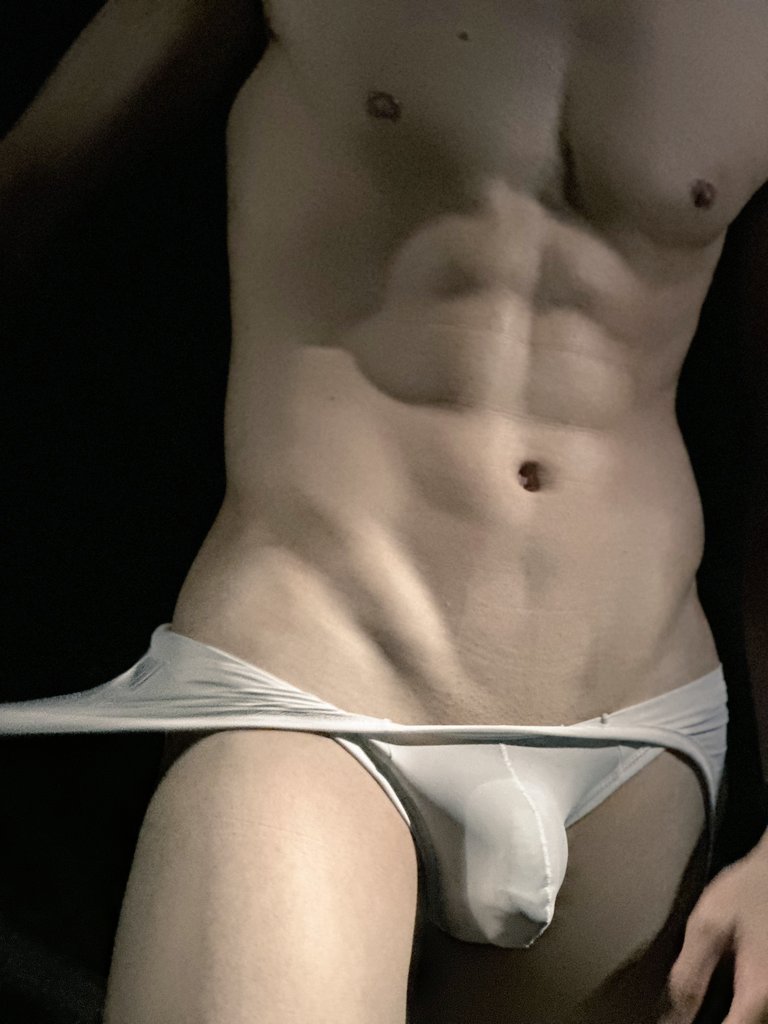 q1utu's tweet photo. @Sexytodashu 吊带内裤算情趣吗？ https://t.co/nXoX4nwD5c
