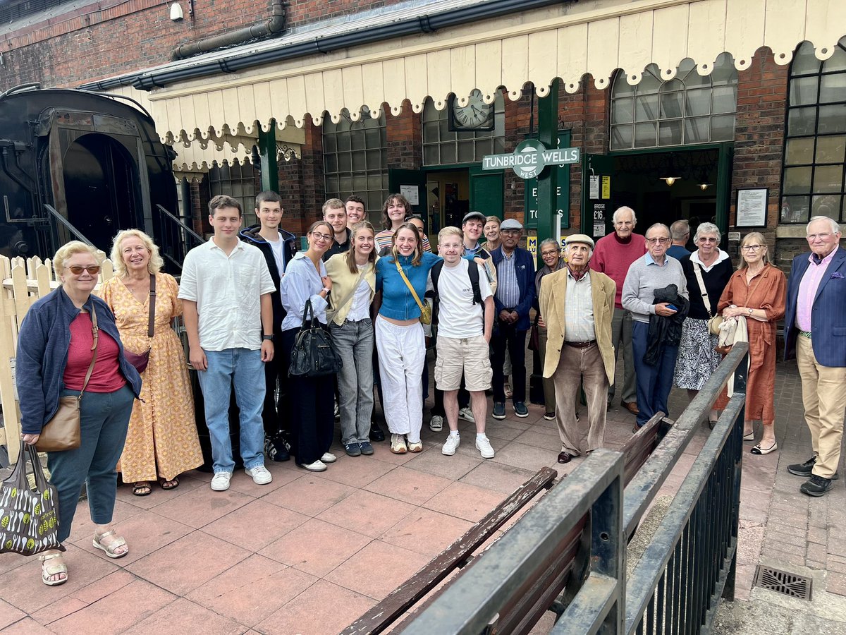 RotaryCantUK's tweet photo. It was “all aboard” for the 12.45 from #TunbridgeWellsWest yesterday when we took #MGSE participants to the #SpaValleyRailway:
https://t.co/GW6iyoDhkK
#railwayenthusiasts #railouting #railwaysnostalgia #heritagerailway #steamtrains #mgse #mgse2025 #pentangular
@RotarySE1120 https://t.co/5FAHAy7Pkz