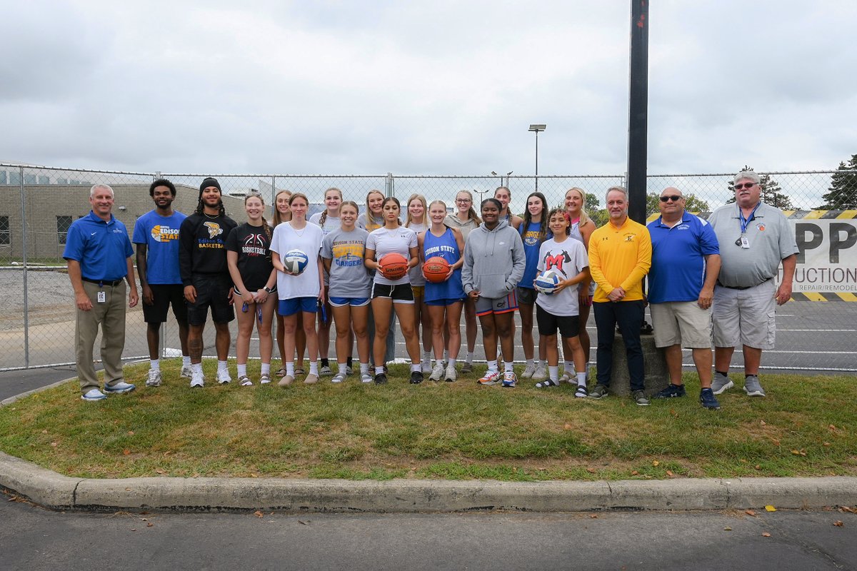 ESCC_Chargers's tweet photo. Big things are happening! Construction has officially begun on brand-new locker rooms for our athletics teams. ⚒️⚡ Soon, our student-athletes will have a much-deserved space to prepare, connect, and celebrate their achievements. https://t.co/KnlepiGoD6