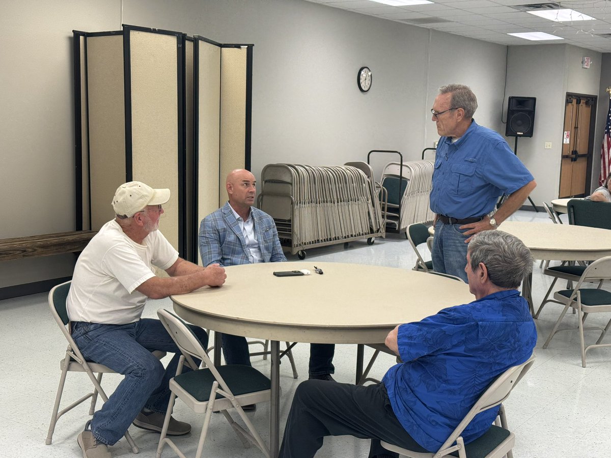 While I’ve been back home, I’ve had the opportunity to visit with several of our GOPs across the district. A big thank you to the Anderson County Republican Party for the invitation and warm welcome!

We had a great evening of good discussion and conversation.
