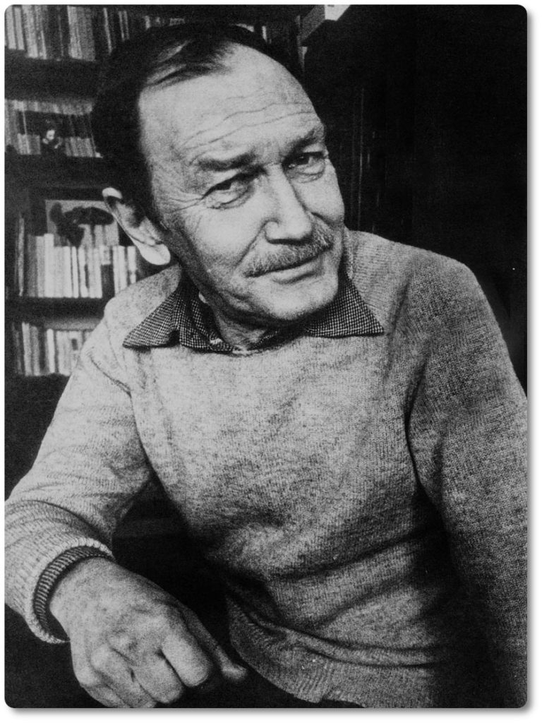 “Dünyada ne varsa insan içindir” 

Attilâ Taş bugün ölüm yıl dönümü olan Turgut Uyar'ı yazdı.    

yenie.net/dunyada-ne-var…

"Hayatın ve şiirin hep kenarında dolaştı Turgut Uyar; hayatı bir bütün olarak algılayabilmek için kenarı da hayatın içine sokabilmek gerektiğine inandı.