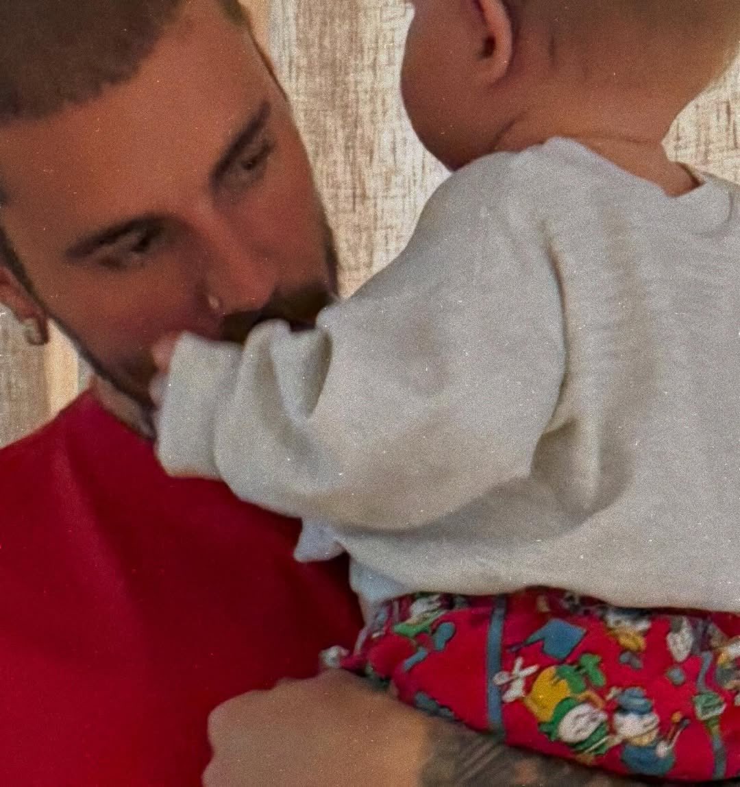 fuckjdrw's tweet photo. Mal pisquei e o nosso Jack Blues Bieber já está completando 1 aninho de vida! 🥹🎈 https://t.co/o0fg5EhYrX