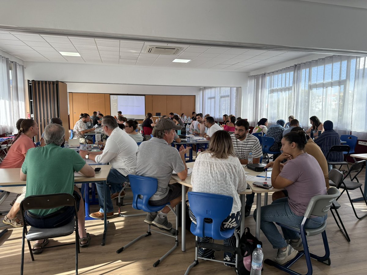 Bruce Robertson tweet media