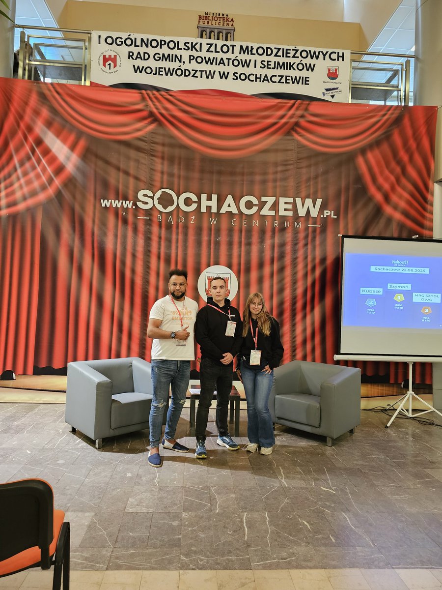 GracjanEGabre's tweet photo. Rozpoczynamy I Ogólnopolski Zlot Młodzieżowych Rad w Sochaczewie! Przed nami weekend intensywnych rozmów o kształcie polityki młodzieżowej. Dziękuję organizatorom za zaproszenie to ważne, że możemy wspólnie rozmawiać i wpływać na kierunki działań lokalnych i ogólnopolskich. 🤝 https://t.co/NYSLoNoo9v