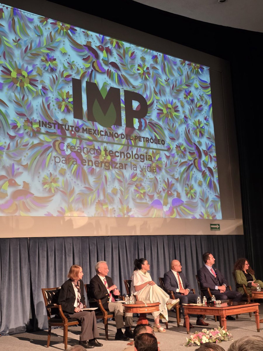 Abril_More's tweet photo. Muchas gracias a la Dra. #ElizabethMar por su amable invitación al 60 Aniversario del @IMPetroleo @LauraI_Castillo @RocioAbreuA @Juan_VidalAmaro @Pemex https://t.co/llZ5rPRS7X