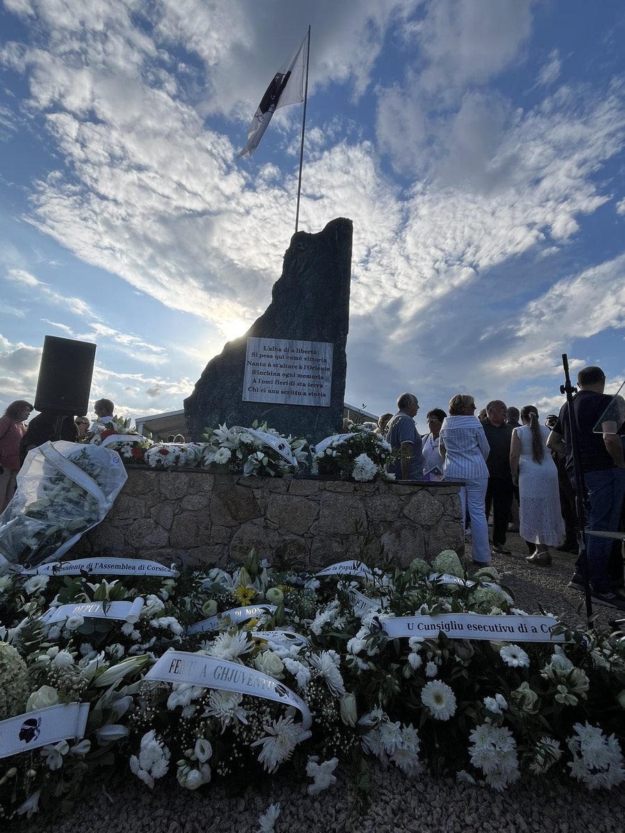 In memoria di quelli chi si sò arritti 50 anni fà. 
Per ùn scurdacci mai !