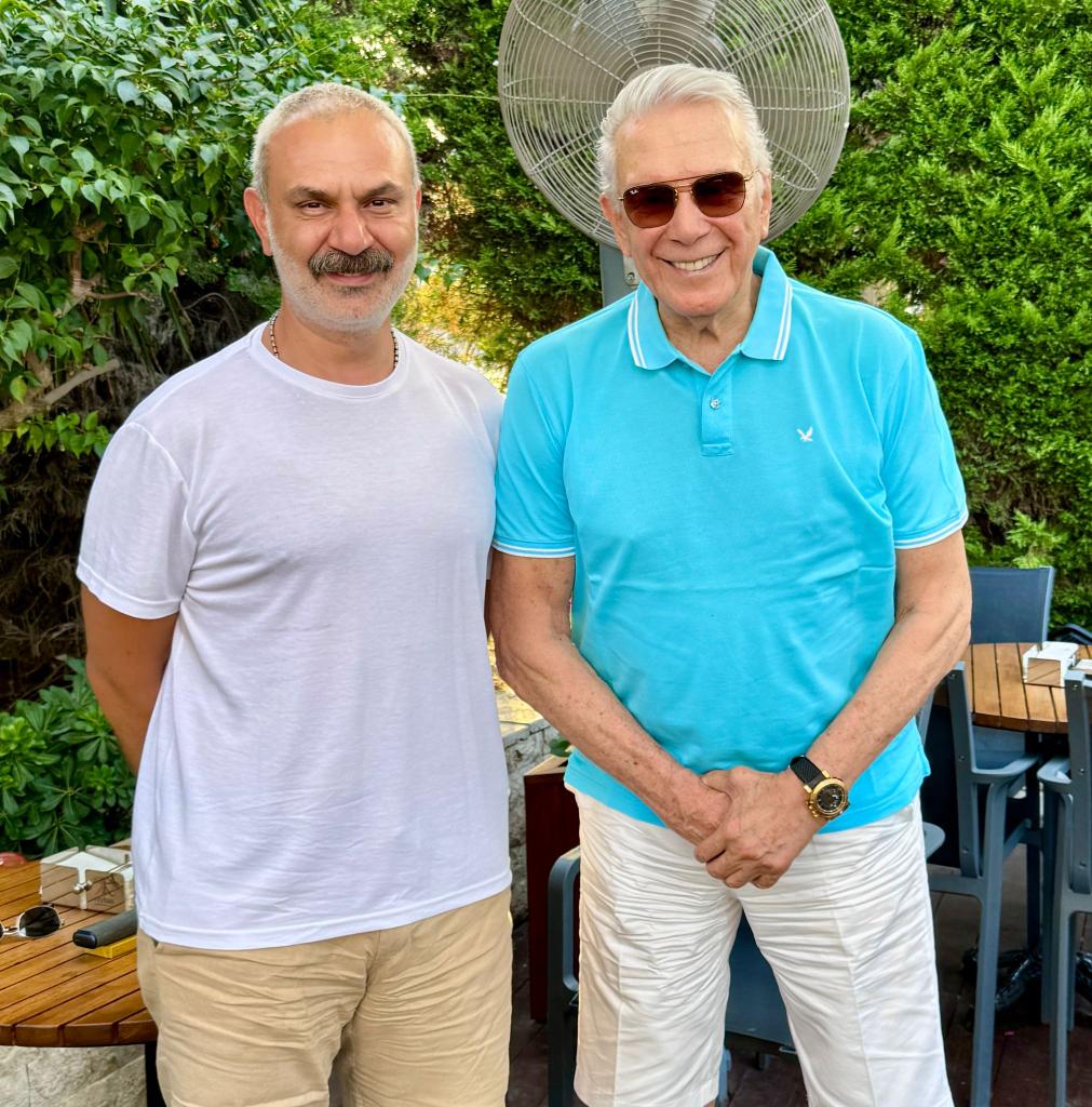 Uğur Dündar (@ugurdundarsozcu) on Twitter photo Genel Yayın Yönetmenliği döneminde Sözcü Televizyonu'nda birlikte çalışmaktan büyük mutluluk duyduğum, değerli kardeşim Alişer Delek ile buluşup hasret giderdik.
<a href="/szctelevizyonu/">SÖZCÜ Televizyonu</a>
<a href="/AliserDelek/">Alişer Delek</a> Genel Yayın Yönetmenliği döneminde Sözcü Televizyonu'nda birlikte çalışmaktan büyük mutluluk duyduğum, değerli kardeşim Alişer Delek ile buluşup hasret giderdik.
<a href="/szctelevizyonu/">SÖZCÜ Televizyonu</a>
<a href="/AliserDelek/">Alişer Delek</a>