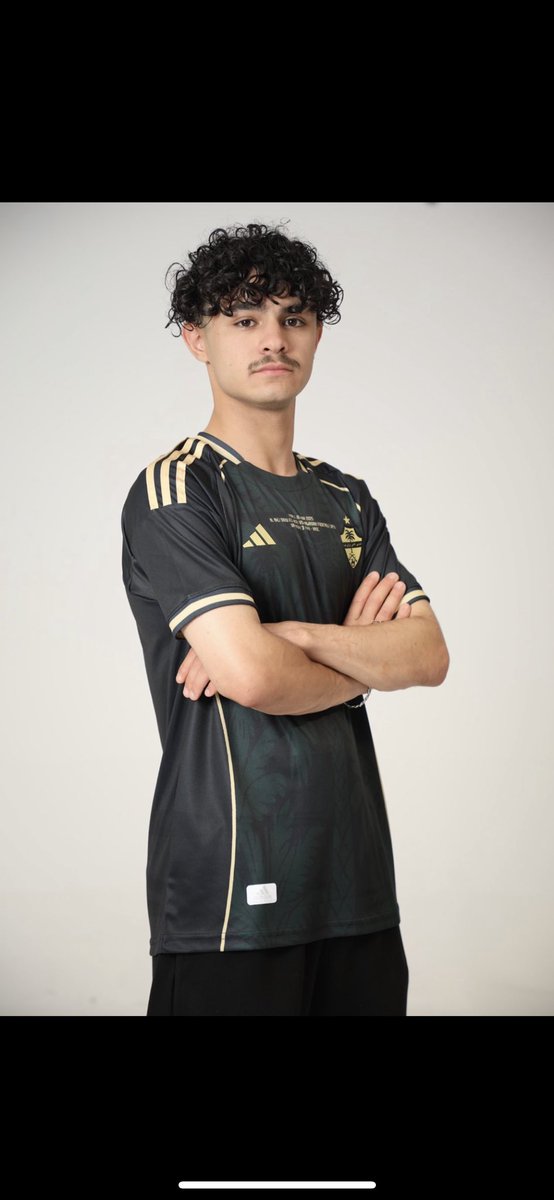 صاحب التوقع الصحيح لمباراة #النصر_الأهلي طقم الاهلي او طقم النصر من اختيارك 🥶

-رتويت لـ التغريدة 🔄

انطلقوا 👏🏻👏🏻👏🏻👏🏻👏🏻👏🏻👏🏻

جميع التشيرتات متوفرة بخصم فوق الخيال لـ نهايه المباراة غدا و ينتهي الخصم لـ الطلب ⤵️:

salla.sa/shmag-sham