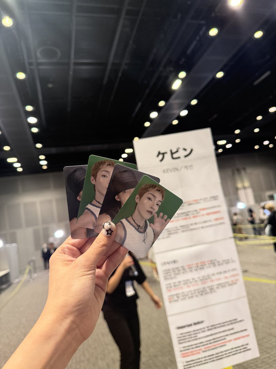 2025.08.22♡💌

🌟i saw you tried indonesian food right!
🌙yess!!🫨
🌟how was it?? do you like it??🥹
🌙yeahhh it's great!!😋 it was the second time actually😆
🌟are u okay with spicy food!?🤔
🌙yeah😠🙂‍↕️
🌟so u can marry with indonesian right?
👉🏻🥰👈🏻
🌙yeah maybe maybe😜🤣