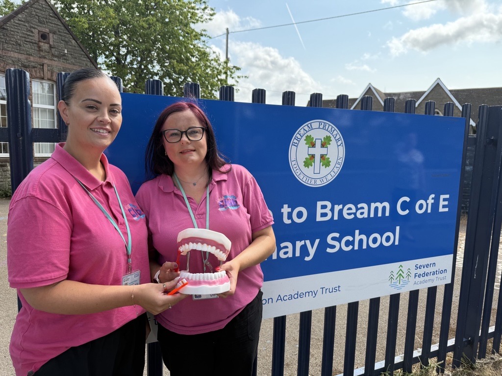 AtHomeDentalLtd's tweet photo. At Home Dental’s supervised toothbrushing initiative, The Big Brush Club, is making a major impact across the Southwest. Here are a few photos from a recent visit to Bream C of E in Gloucestershire!

#SupervisedToothbrushing #OralHealthChampions #BigBrushClub #AtHomeDental https://t.co/c0OmTSgPjd