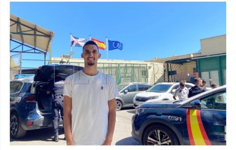 Zitouni, jeune footballeur marocain, a fui par la nage  un pays « terre du football ». Abandonné par son club, il a choisi l’inconnu plutôt qu’une vie sans dignité. Son histoire n’est pas une migration, mais une gifle à un  système dysfonctionnel.