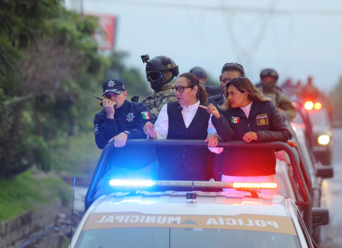 🚔 Hoy supervisamos el Operativo de Patrullaje Disuasivo y Proximidad Social que se realiza en los 27 sectores del municipio. Estamos reforzando nuestra estrategia de seguridad para disminuir todos los índices delictivos y recuperar la paz en #Ecatepec. #CambioConHonestidad