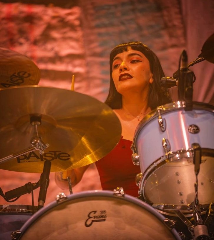 Los Bunkers Daily ☆ (@daily_bunkers) on Twitter photo 