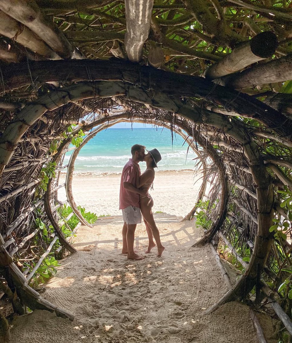 Learning How To Attract Women.. The basics.

1. Talk to EVERYONE you meet.