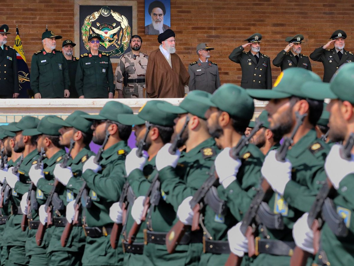 [ 🇮🇷 IRAN | 🇵🇰 PAKISTAN ]

🔸 Lors d’une rencontre avec l’ambassadeur du Pakistan en Iran, un responsable iranien a suggéré la création d’une « OTAN islamique » destinée à contrebalancer « l’Occident et le sionisme ».