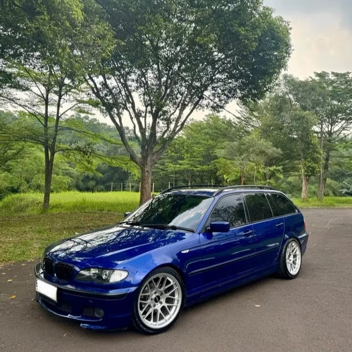 Suka Mobil Tua tweet media