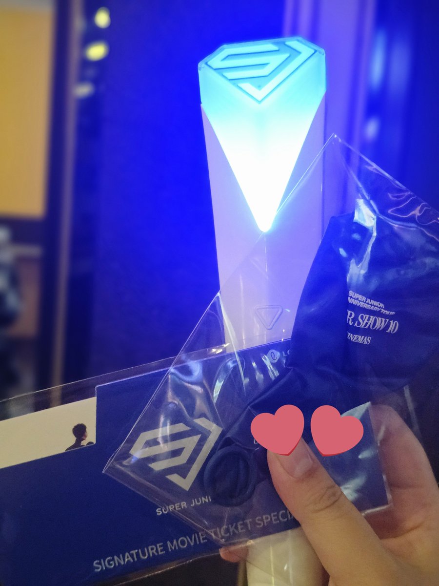 mini1106's tweet photo. 슈퍼쇼10 다녀온 짧은 후기😊💙

첫콘 티켓팅 해놓고 어이없게 날린 이후로..🙃 첫콘 라이브뷰잉 한대서 바로 예매해서 보러 다녀옴
으른이니까.. 차끌고 라뷰보러 타지역까지 가는거야 이제,,
차대절 없이는 서울 공연보러다니기도 힘들었던 고딩이 이렇게 많이 컸다 ㅠ https://t.co/opx8W4zI0G