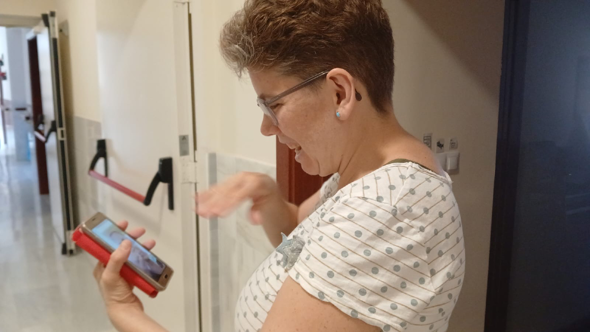asprodisis's tweet photo. En Residencia de Adultos también aprovechamos nuestro tiempo libre, para llamar a nuestros familiares, ver la tele, escribir, leer, ordenar nuestras pertenencias, etc. todo esto hace que nos vinculemos más con el lugar en el que vivimos. 

#asprodisis #plenainclusion https://t.co/h8Ulcteeb4