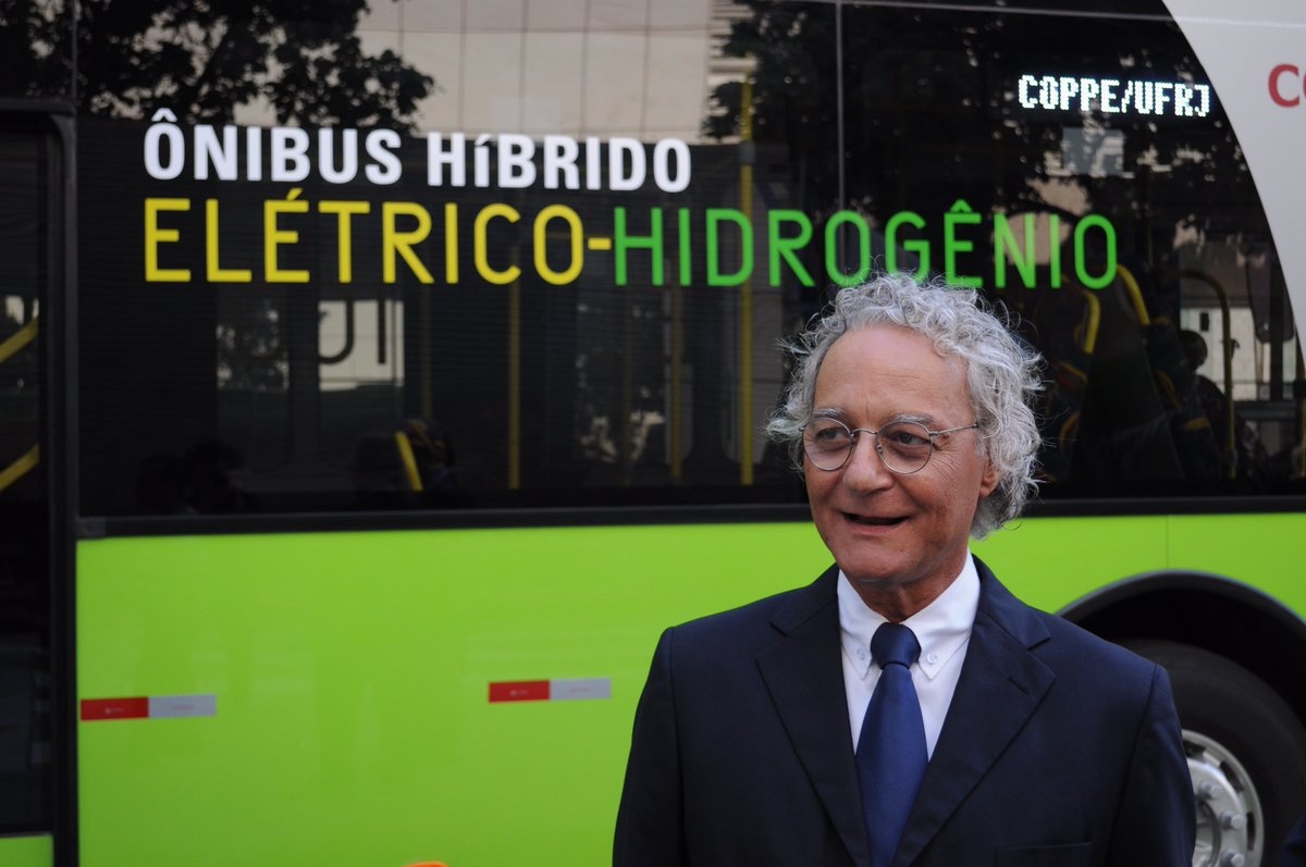 Pela primeira vez, o Brasil assume a liderança da International Partnership for Hydrogen and Fuel Cells in the Economy. E essa liderança tem a marca da <a href="/CoppeUFRJ/">Coppe UFRJ</a>: o professor Paulo Emílio Valadão de Miranda foi eleito para um mandato de dois anos: abrir.link/qbESi