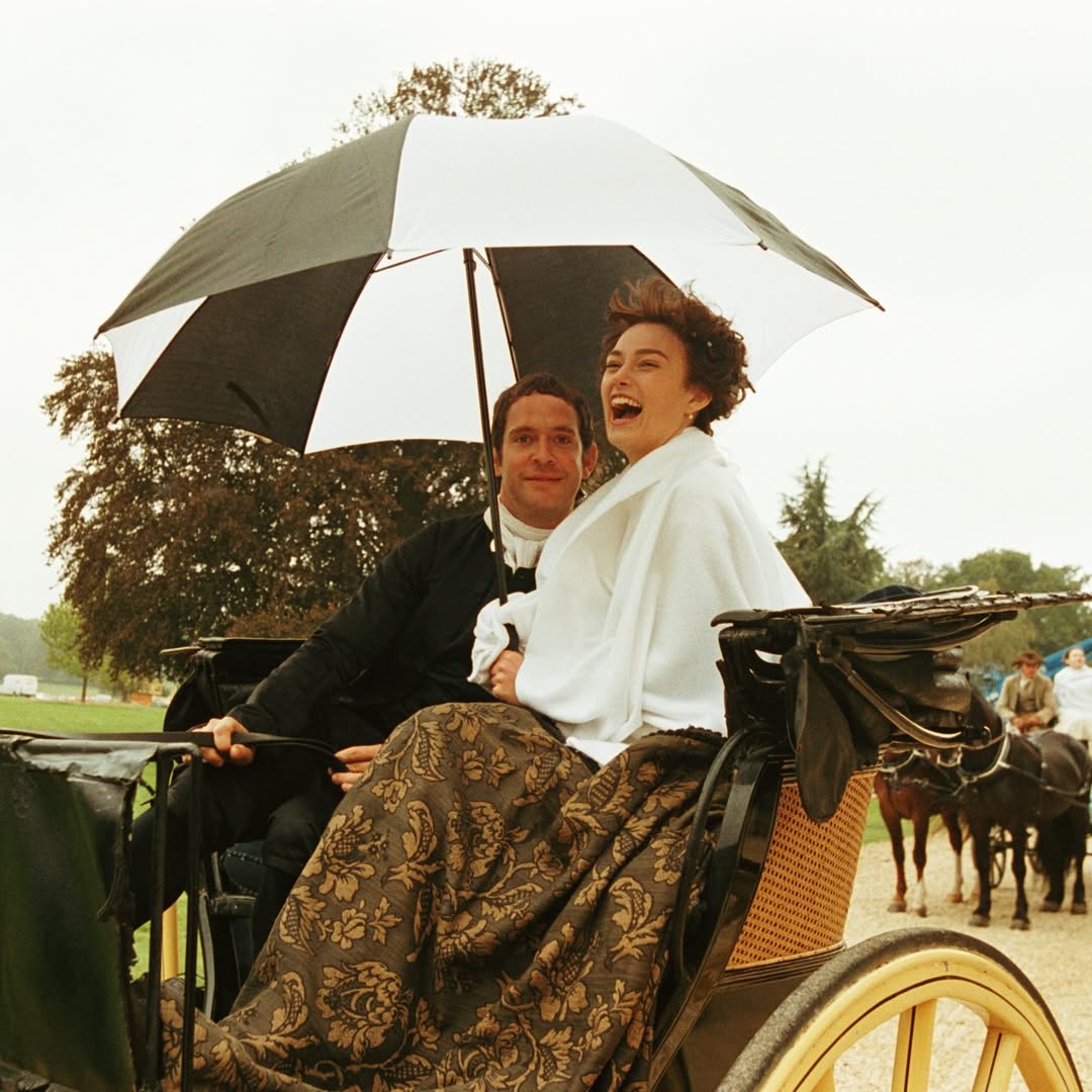 pandparchive's tweet photo. behind the scenes of the netherfield ball in pride &amp; prejudice (2005) https://t.co/H2dhmIm3Dt