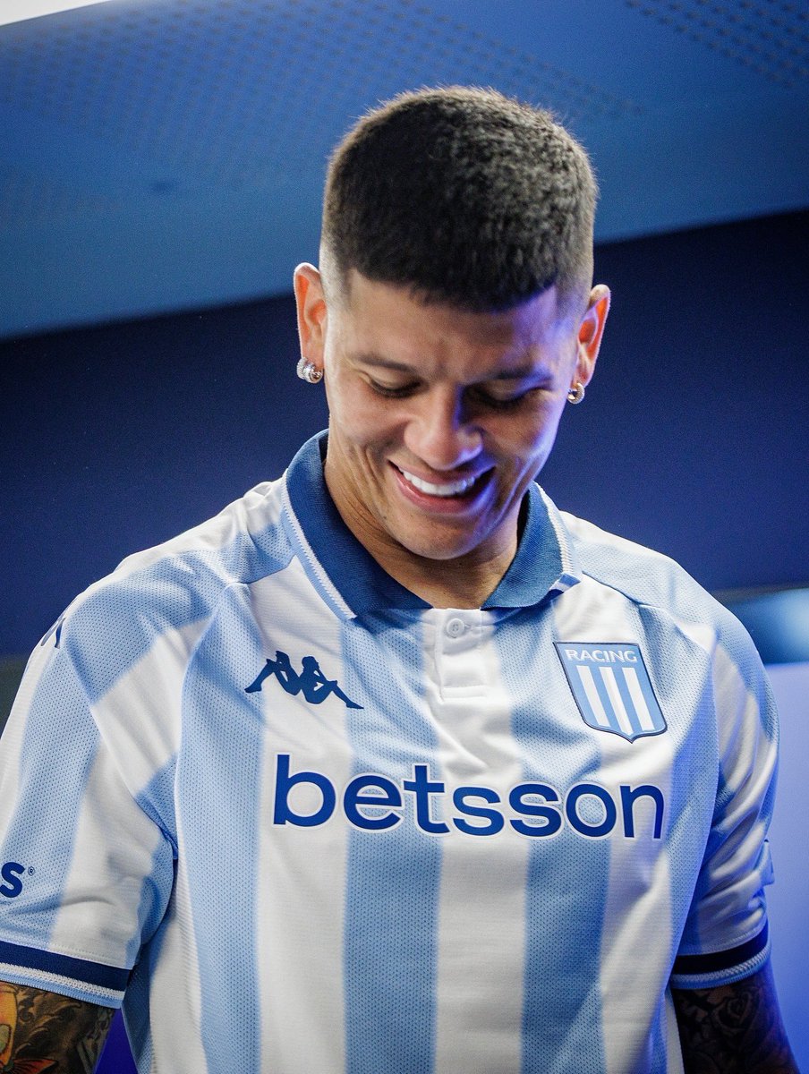 Pibes del Fútbol (@pibesdelfutbol_) on Twitter photo 😳💣 “¿Por qué elegí Racing? Volver a jugar un partido de copa después de TANTO. Esto te lo dan los clubes GRANDES”
Marcos Rojo en <a href="/ESPNArgentina/">ESPN Argentina</a> 😳💣 “¿Por qué elegí Racing? Volver a jugar un partido de copa después de TANTO. Esto te lo dan los clubes GRANDES”
Marcos Rojo en <a href="/ESPNArgentina/">ESPN Argentina</a>