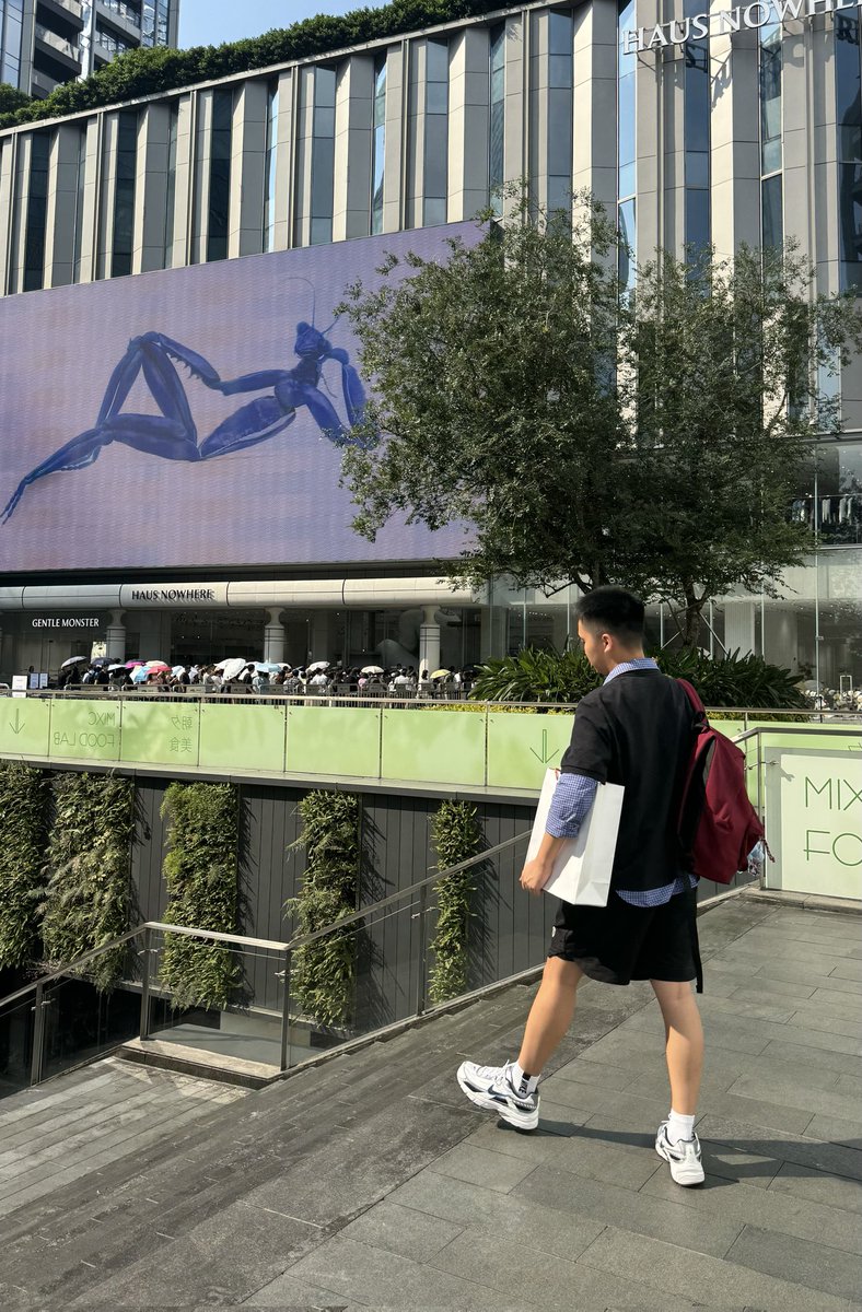 装学生😜

#flowfit #ootdinspo #Fitcheck