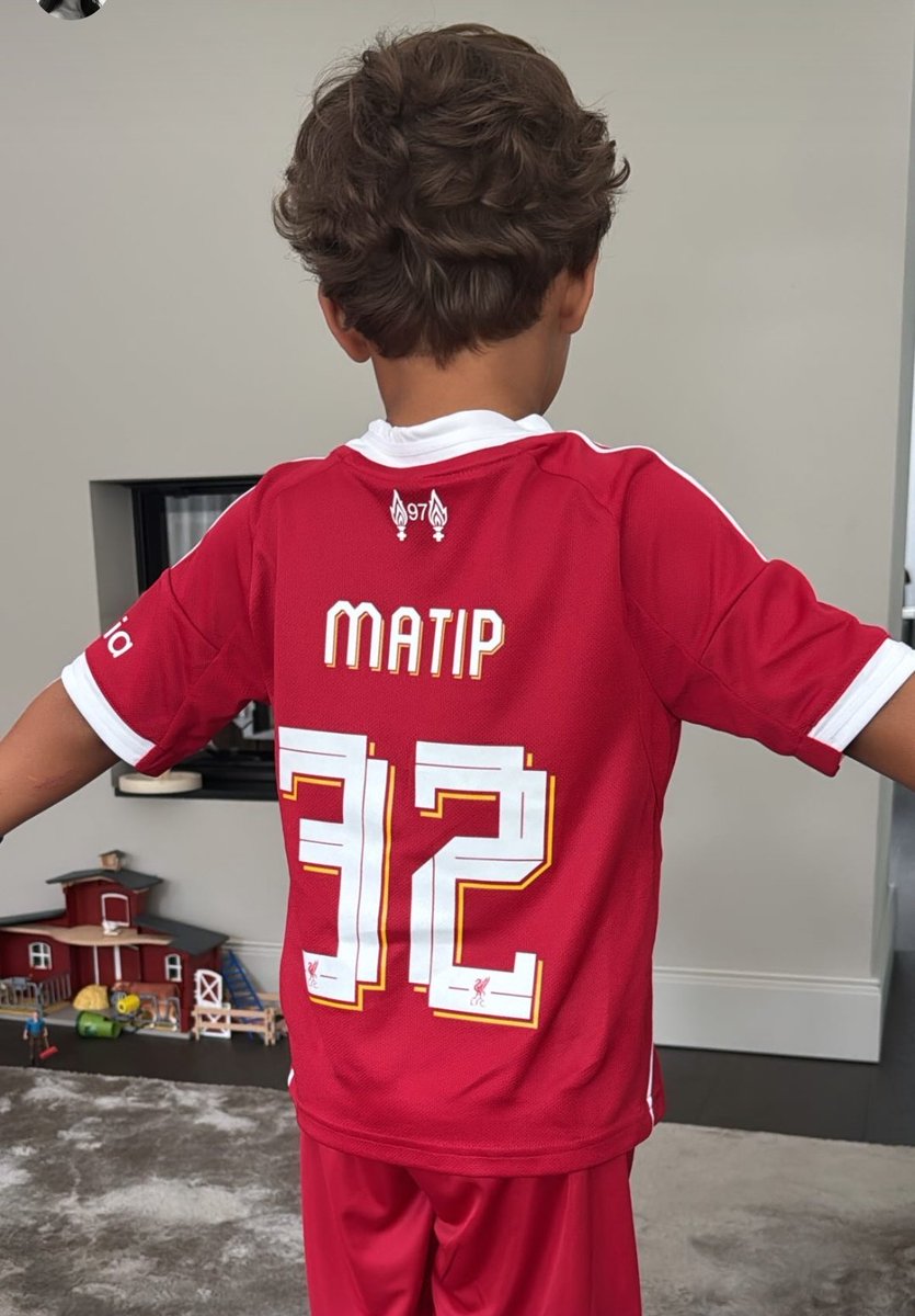Joel Matip son in the new kit with his father's name on the back ♥️ #lfc