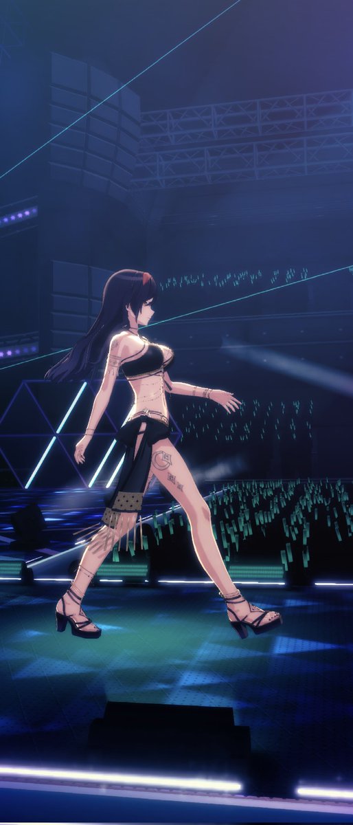 咲耶のスタイルが異次元すぎて白目剥いてる。胸はまあ大きいの知ってるけど、脚なっが！！！！！