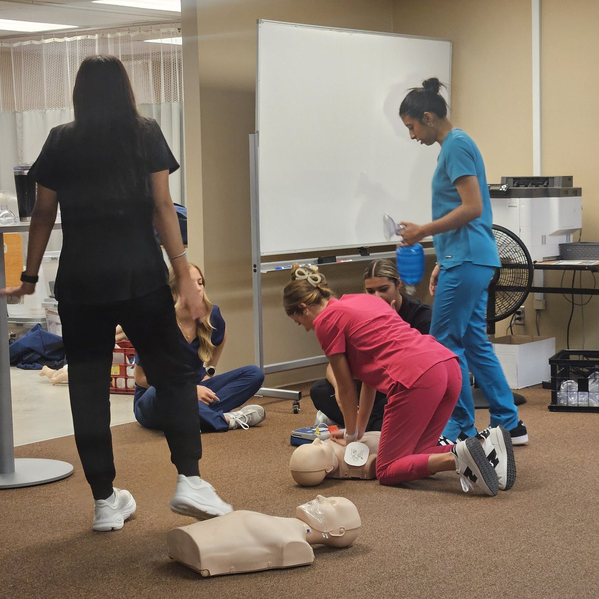 Healthcare Academy student are jumping right into CPR and Basic Life Support certifications.
<a href="/olatheschools/">Olathe Public Schools</a> @olathecareerpathways 
#Healthcare
#cpr
#frontlineworkers