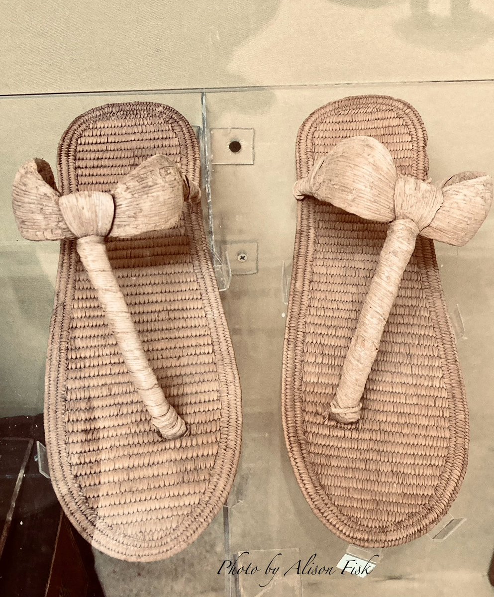 For a sunny #FindsFriday a lovely pair of ancient Egyptian ‘flip-flops’ still looking remarkably wearable after 3,400 years! 

Found in 1905 in the tomb of Yuya and Thuya in the Valley of the Kings. Egyptian Museum, Cairo 📷 by me

#Archaeology