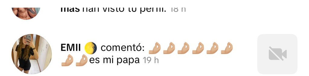 elchamaco_1's tweet photo. Mi hija más grande me sigue en Tik Tok y a cada mina que me escribe ella les responde con 🤌🤌🤌. https://t.co/mCSPc3dXgv