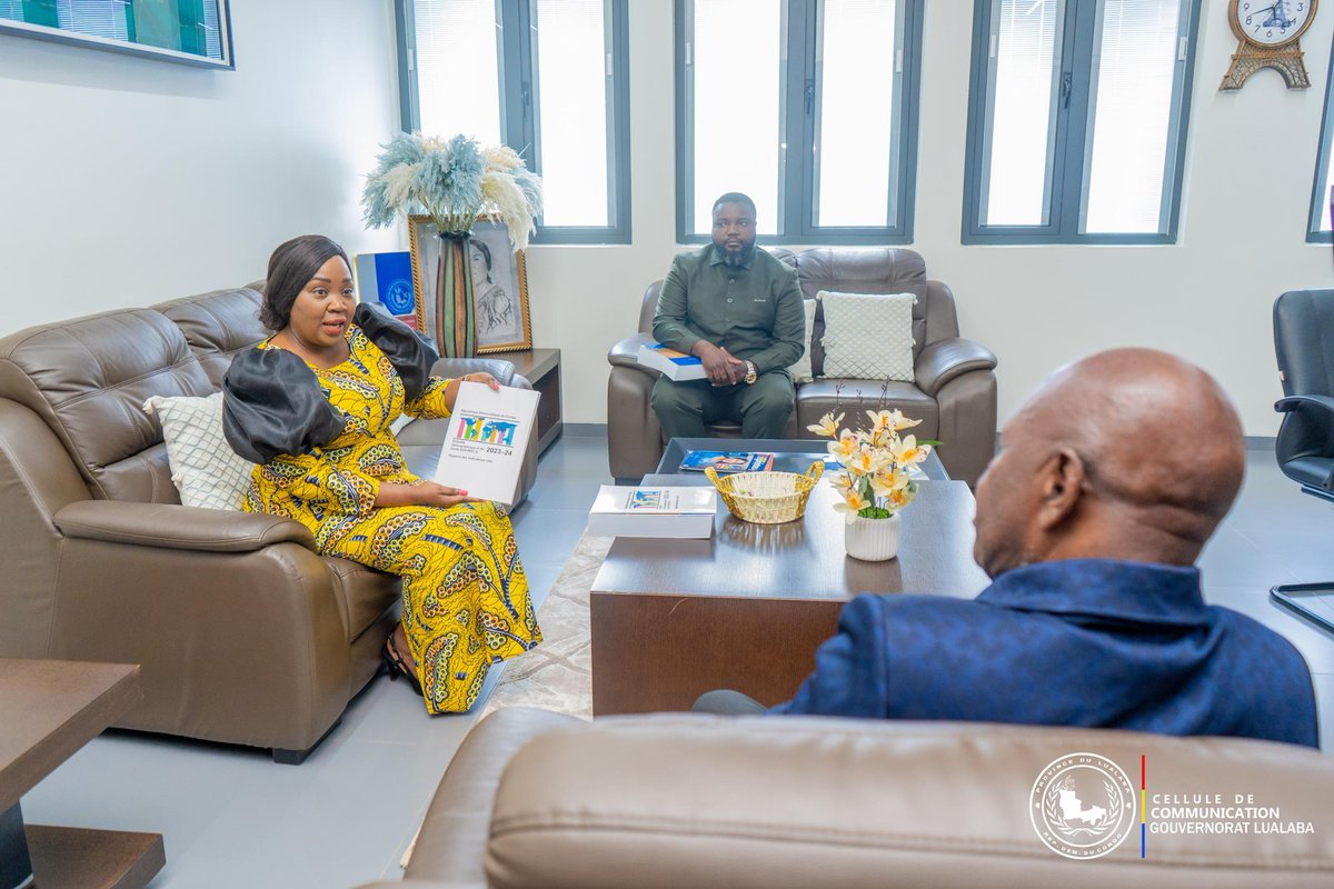 RDC: la Directrice Générale de l’Institut National de la Statistique, _Madame Élysée Chovu Alima_, a été reçue par la Vice-Gouverneure de la province du Lualaba, Son Excellence _Clément Mufunfji_ pour annoncer la prochaine dissémination des résultats de l' EDS III.
<a href="/UNICEFDRC/">UNICEF en RDC</a>