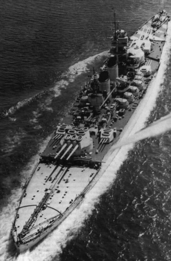 TAmarcord's tweet photo. #WW2, on #22August 1937, the #battleship "#Littorio" was launched at the #Ansaldo shipyard in #Genoa, a giant of the class of the same name which would then enter service in May 1940 with #Italy's entry into the #war. 

Details: https://t.co/r266HElSyQ

#corazzata #regiamarina https://t.co/3HHqIHCyjx