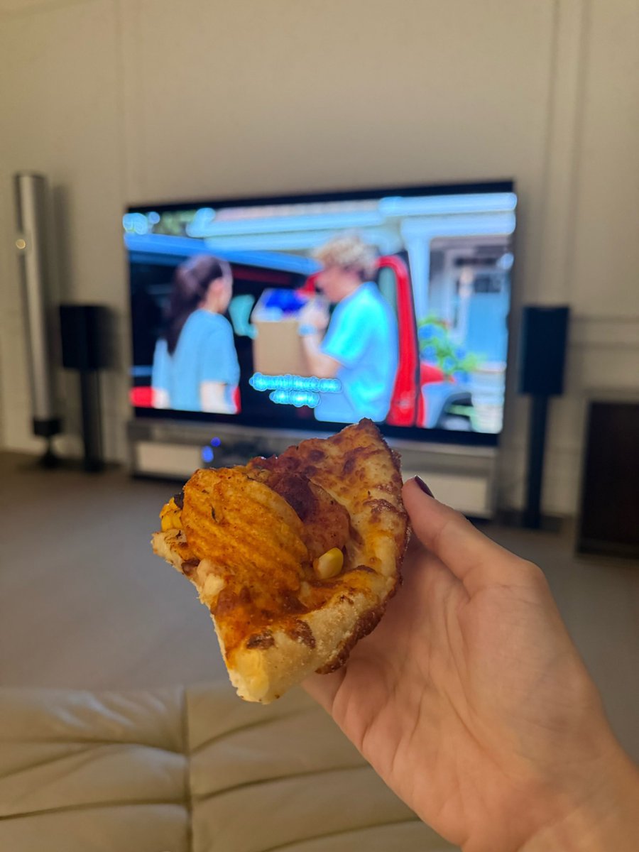 LaliceUpdates's tweet image. 8/23/25 🫧 update (2)

“Last one 🫢”

@wearelloud #LISA