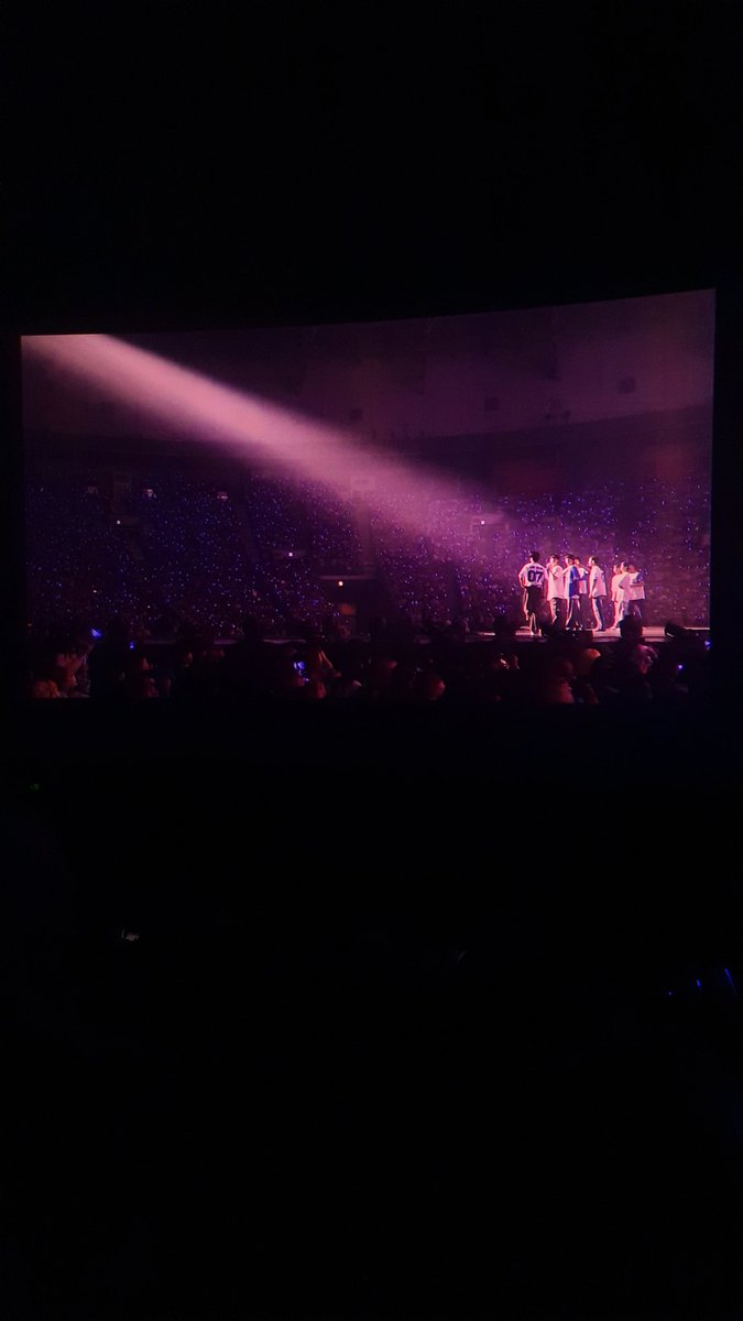 rootrblmood130's tweet photo. Setlist nya cakep cakep bangeeettt, dan sekarang aku sedih karna gakebagian tiket SS0 Jakarta <\3 https://t.co/TVJTTU8Mz1