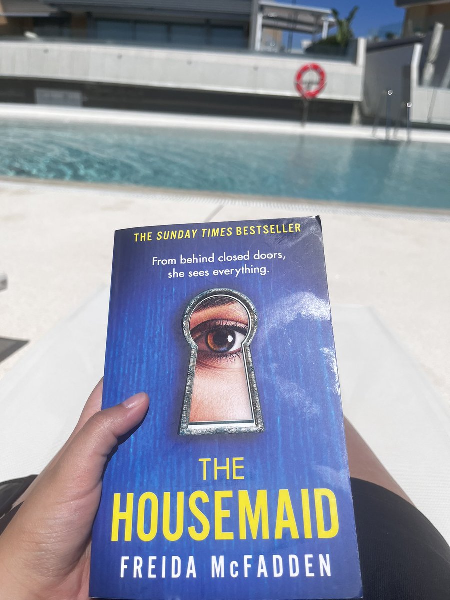 J’ai enfin commencé ce livre et je comprends la hype
Journée bien chill☀️
