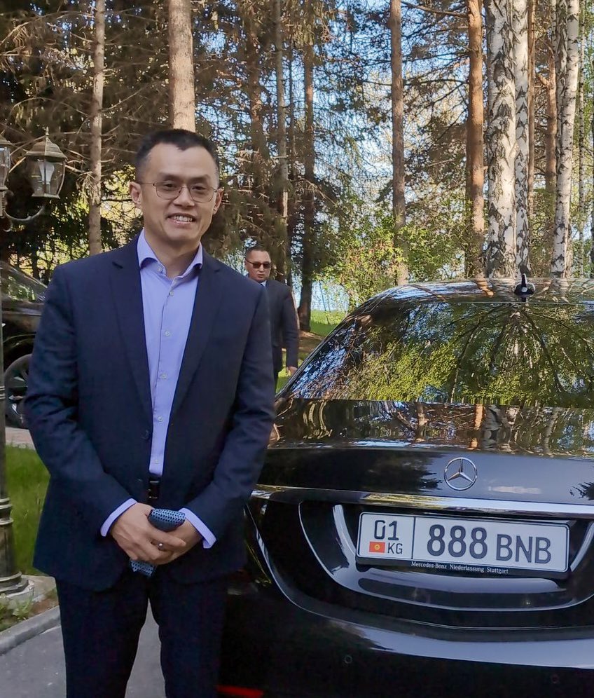 Never ignore <a href="/cz_binance/">CZ 🔶 BNB</a> signals. 👀
BNB trading at $888 today 

Should we auction this plate/car and donate to charity?