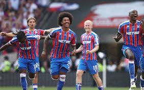 Join the Philly Palace to watch the FA Cup Winners take on the undeserved Europa league participants Notts Forest. Kick off is 9am ET on Sunday <a href="/theblacktaxiphi/">The Black Taxi</a> A real grudge match is in store for us! UTP💙❤️