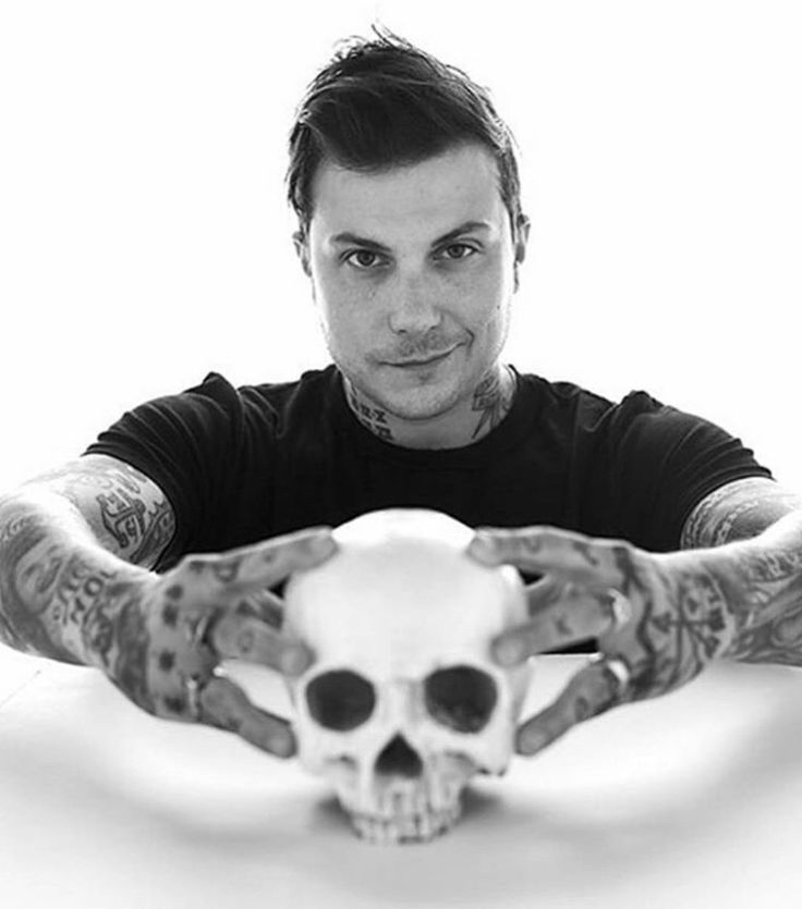 adampearce69's tweet image. devious three-fingered fuckers