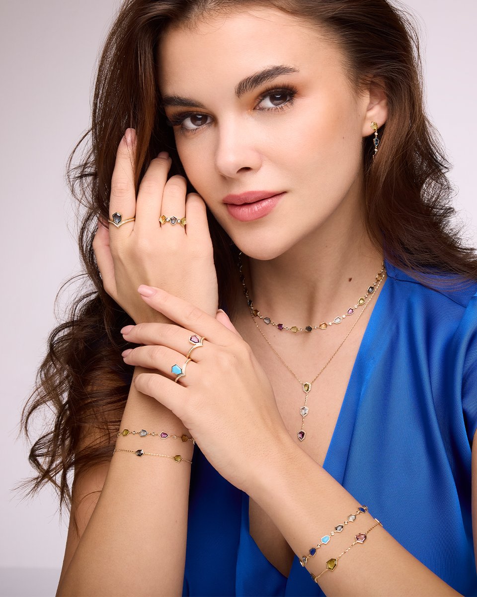 DamasJewellery's tweet image. Spring. For the woman who travels boldly, shines joyfully, and wears her story.

#ColoursOfSpring #SpringByDamas #DamasJewellery #HouseOfJewelleryDesign #summerWithDamas