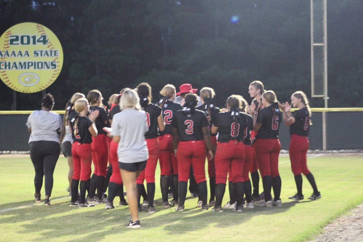 Harlem High Softball tweet media
