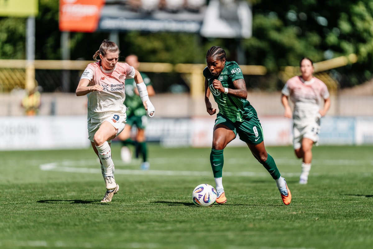 VfLWolfsburg_PT's tweet photo. As nossas Lobas derrotaram o Bayer Leverkusen por 3 a 2, em um amistoso disputado nesta manhã. Os gols foram marcados por @AlexPopp11, @Svenja_Huth e Sharn #Freier. 🐺💚

🟢⚪️ #VfLWolfsburg https://t.co/XsPSY0kKeH