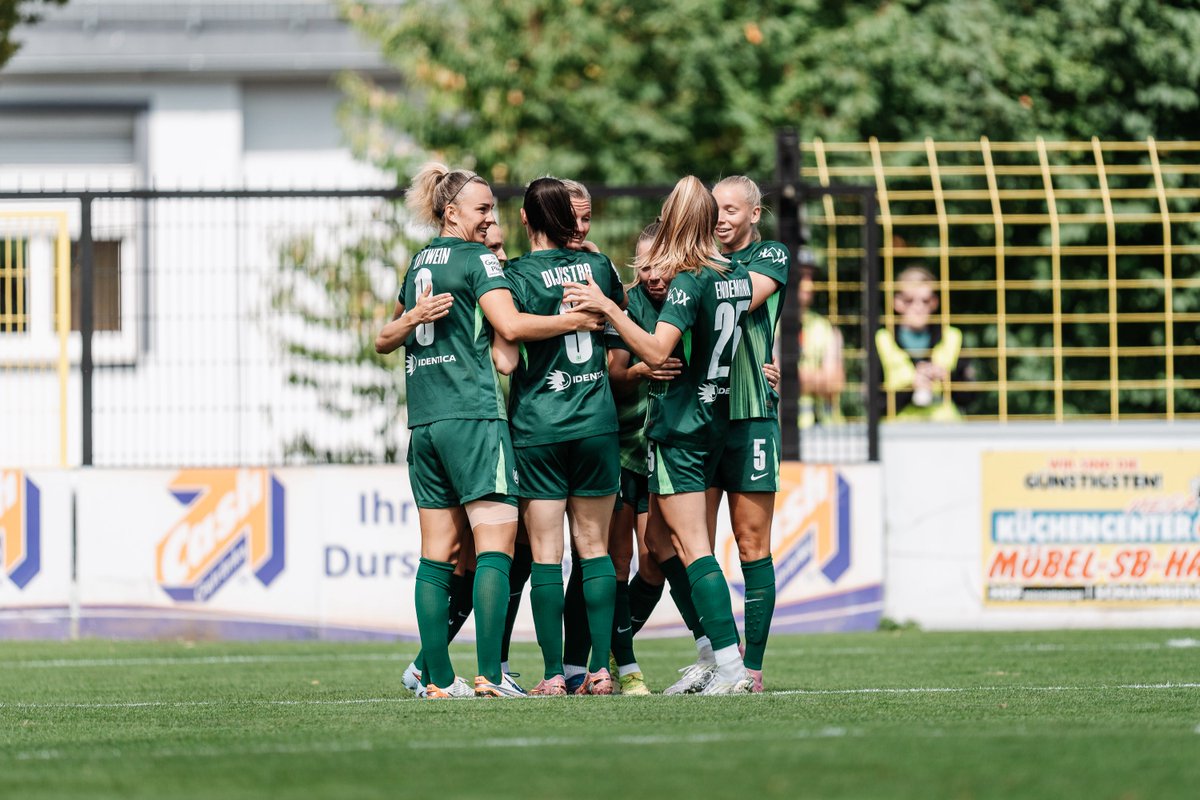 VfLWolfsburg_PT's tweet photo. As nossas Lobas derrotaram o Bayer Leverkusen por 3 a 2, em um amistoso disputado nesta manhã. Os gols foram marcados por @AlexPopp11, @Svenja_Huth e Sharn #Freier. 🐺💚

🟢⚪️ #VfLWolfsburg https://t.co/XsPSY0kKeH
