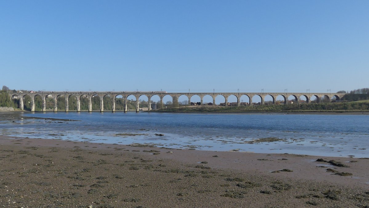 RogerKW (@rkw1899) on Twitter photo #PMJWeeklyChallenge #Crossing
<a href="/pmj_photos/">father and son | enthusiast photographers</a>
All of The Royal Border Bridge crossing the Tweed at Berwick,
with added Locomotive🚄 #PMJWeeklyChallenge #Crossing
<a href="/pmj_photos/">father and son | enthusiast photographers</a>
All of The Royal Border Bridge crossing the Tweed at Berwick,
with added Locomotive🚄